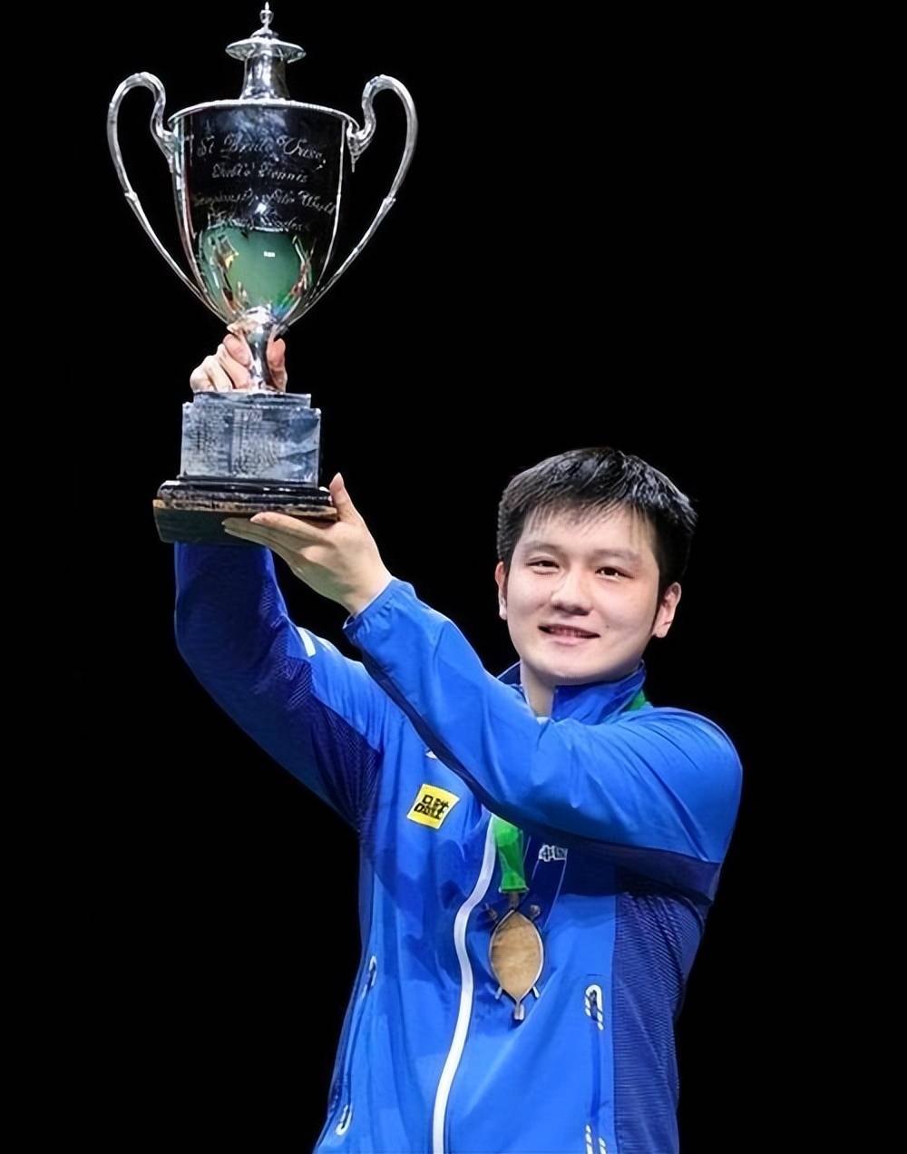震撼！樊振东在乒乓球赛场终止连败！