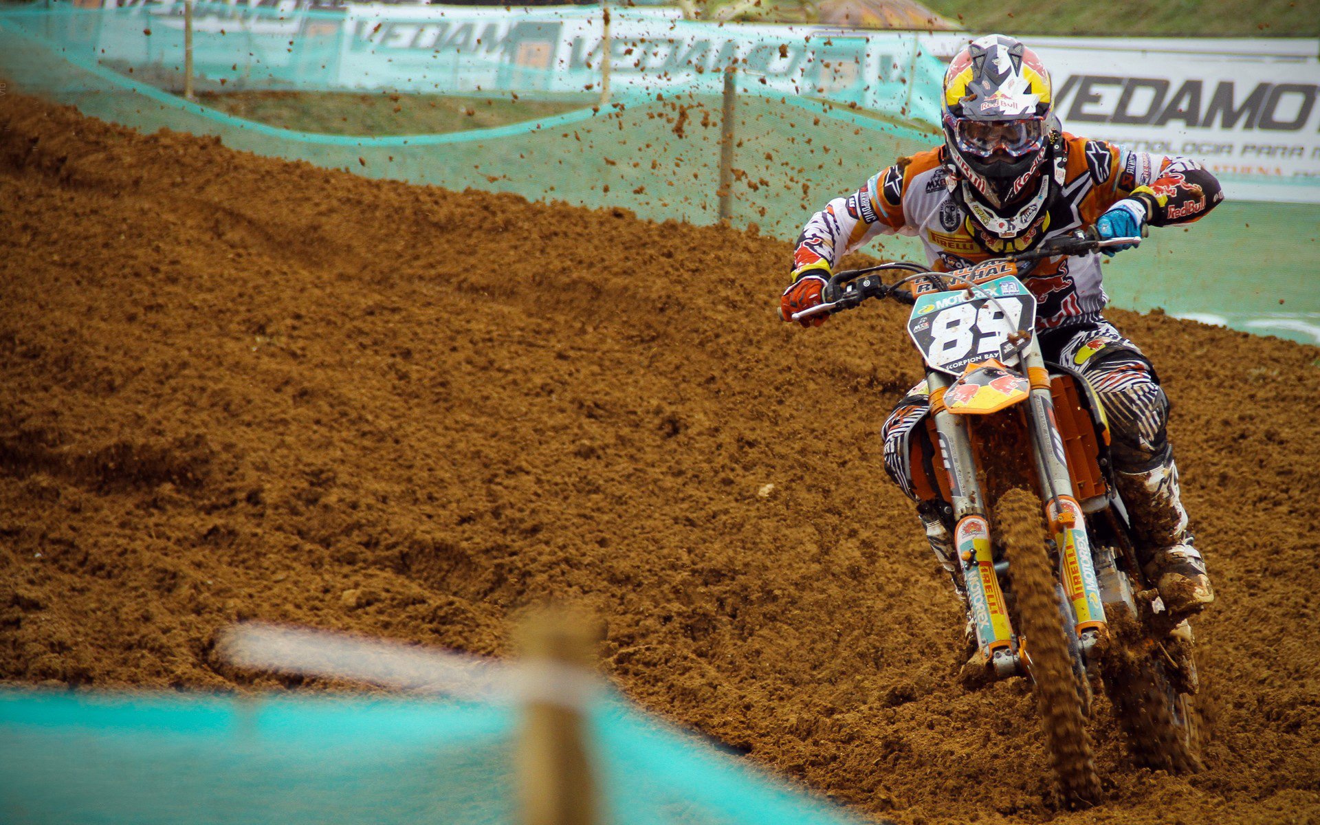 穆雷在拜仁比赛中出色发挥，战术调整引发热议！引发球迷热议