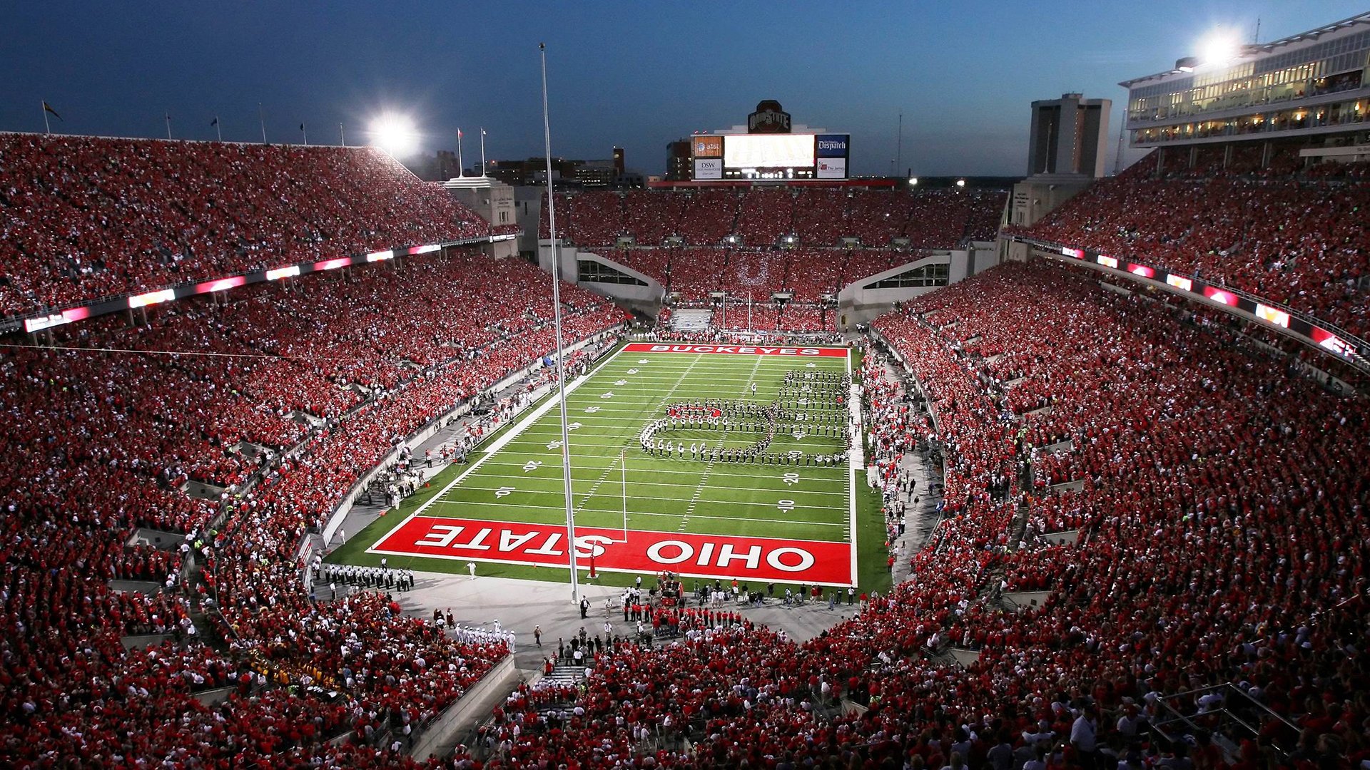 包含刷新纪录首场状态出色，阿森纳观众沸腾！，哈兰德重返赛场全场沸腾不已的词条