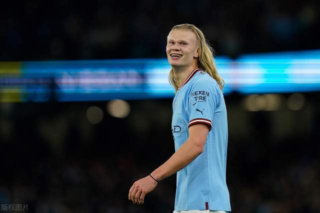 包含刷新纪录首场状态出色，阿森纳观众沸腾！，哈兰德重返赛场全场沸腾不已的词条