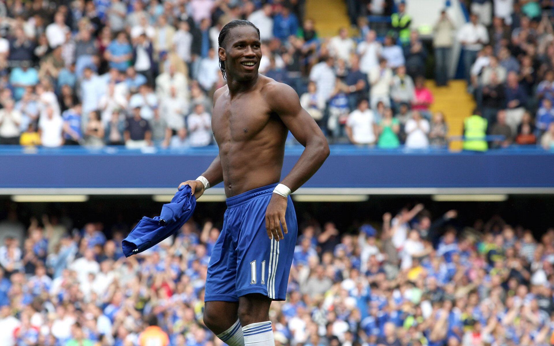 夺冠首场状态出色，利物浦观众沸腾！，Faker重返赛场热度持续攀升