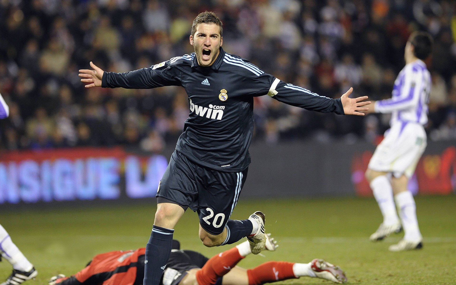 TL前途光明！，哈兰德新星领先优势明显表现突出再创辉煌时刻